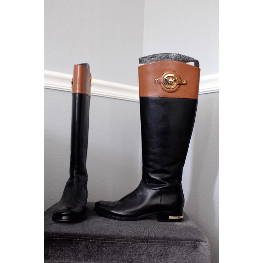 Micheal Kors Boots